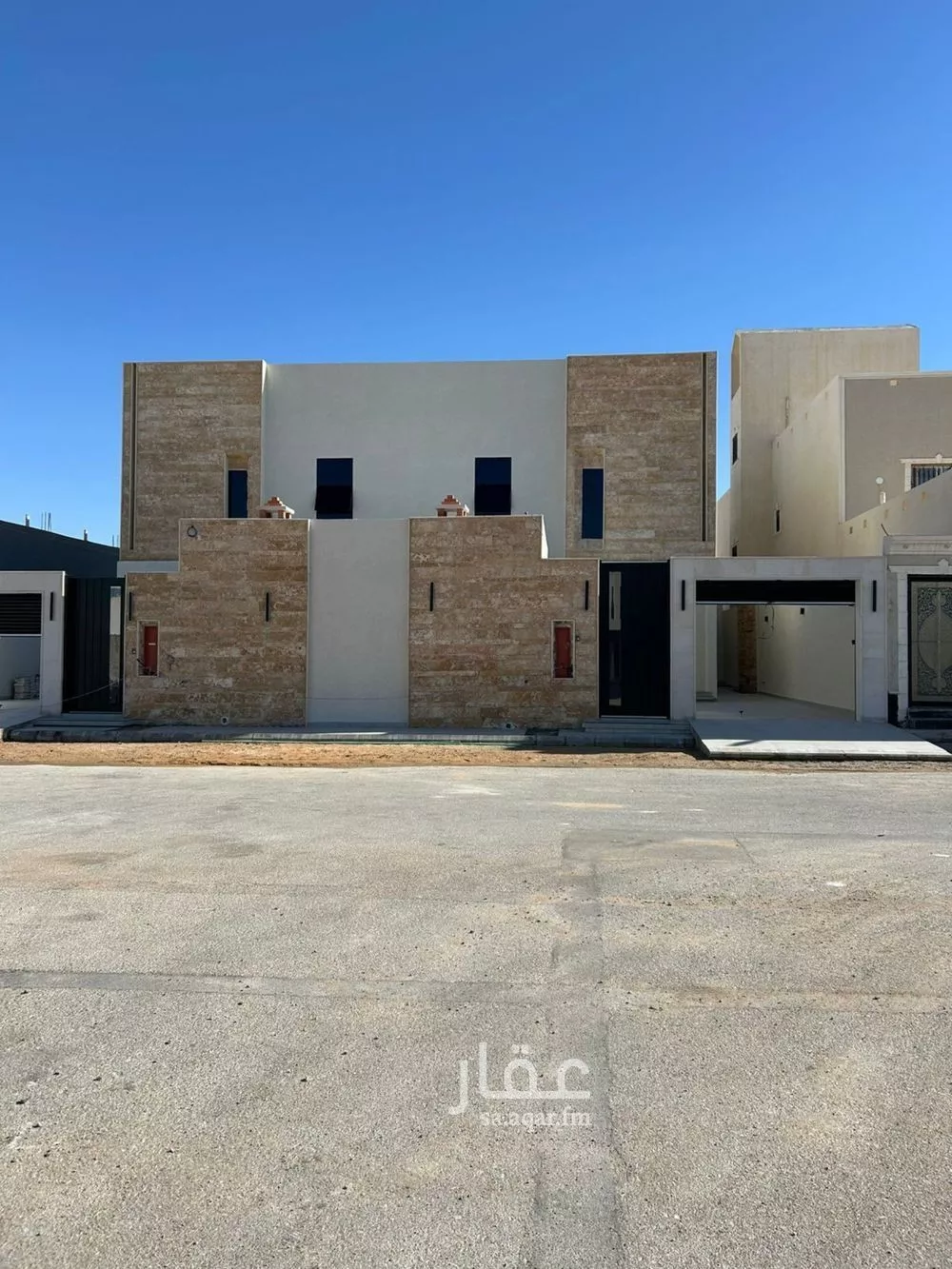 فيلا للبيع في حي الملك فهد, مدينة عنيزة, منطقة القصيم 1 صورة