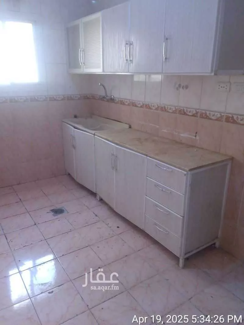 عمارة للإيجار في شارع إبن غنام, حي الربوة, مدينة جدة, منطقة مكة المكرمة 1 صورة
