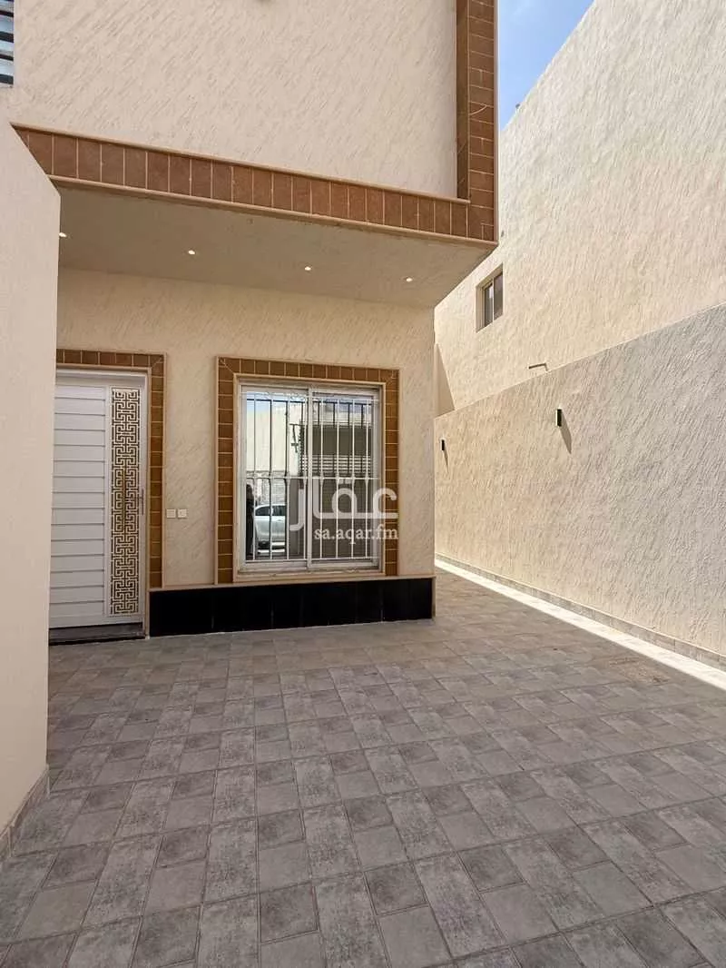 دور للبيع في شارع عبدالحميد السناري ، حي عكاظ ، الرياض ، منطقة الرياض 1 صورة