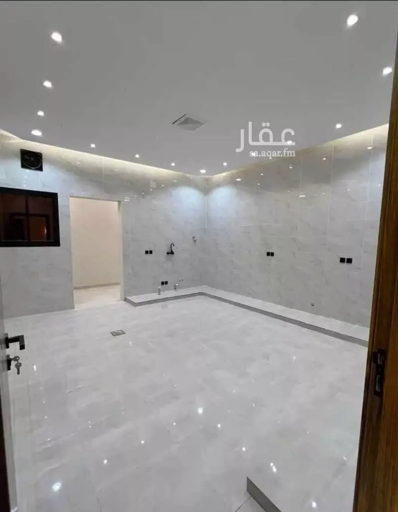 فيلا للإيجار في شارع 6052687, حي اللؤلؤة, مدينة المزاحمية, منطقة الرياض 1 صورة