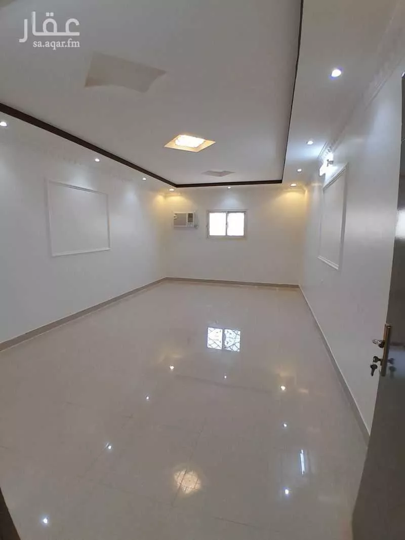 عمارة للإيجار في شارع ينبع, حي العريجاء الغربي, مدينة الرياض, منطقة الرياض 1 صورة