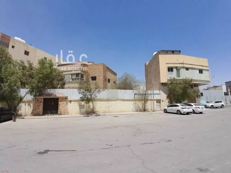 فيلا للبيع في شارع إسماعيل المزني, حي الملز, مدينة الرياض, منطقة الرياض 1 صورة