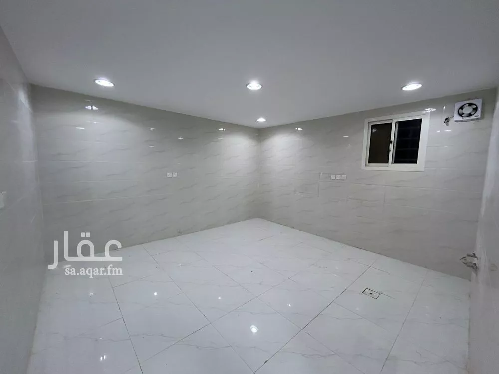 شقة للإيجار في شارع العباس الكندي, حي الدار البيضاء, مدينة الرياض, منطقة الرياض 1 صورة