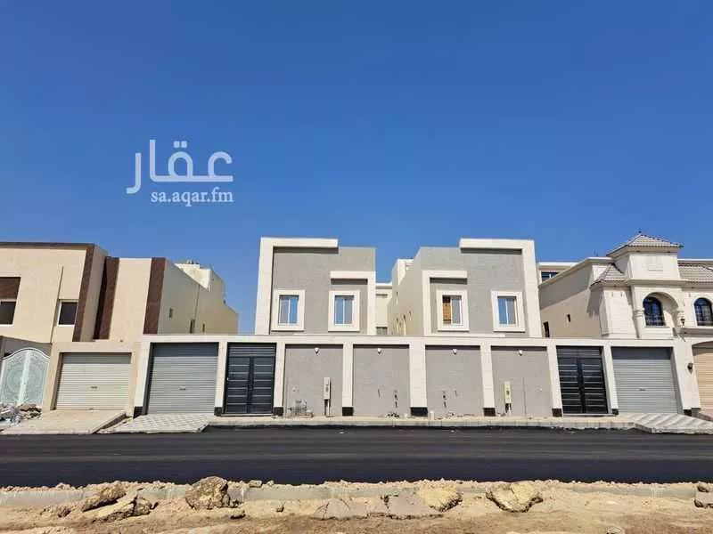 فيلا للبيع في شارع طريق الخبر _ سلوى الساحلي, حي الشراع, مدينة الخبر, المنطقة الشرقية 1 صورة