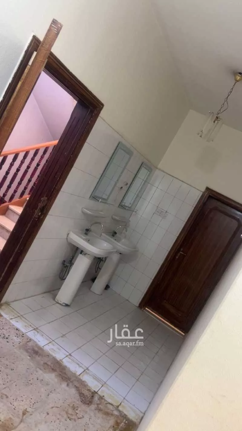 دور للإيجار في حي ، شارع وادي الفرع ، حي النسيم الشرقي ، الرياض ، منطقة الرياض 1 صورة