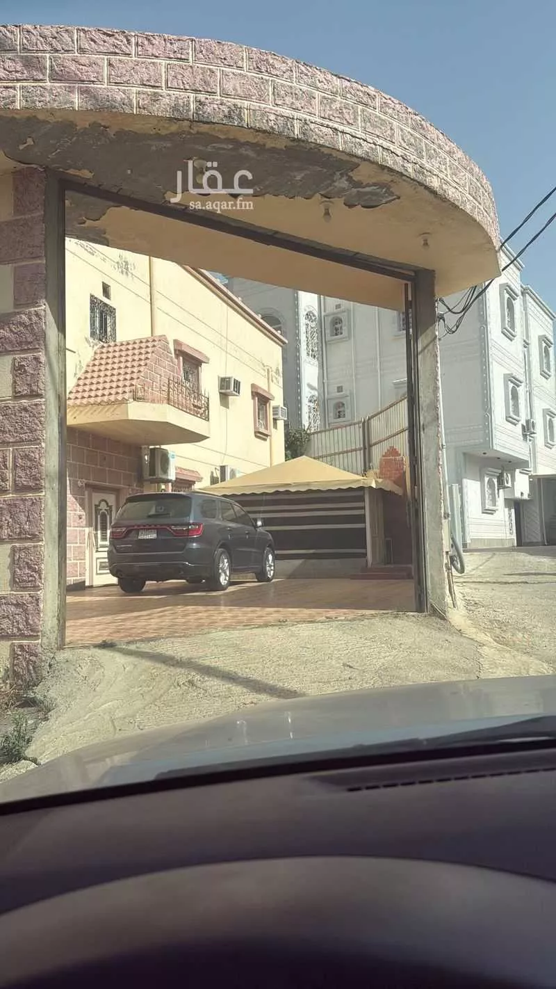 شقة للإيجار في شارع ثابت ابن ابي زيد الانصاري ، حي الضباب ، الباحة ، منطقة الباحة 1 صورة