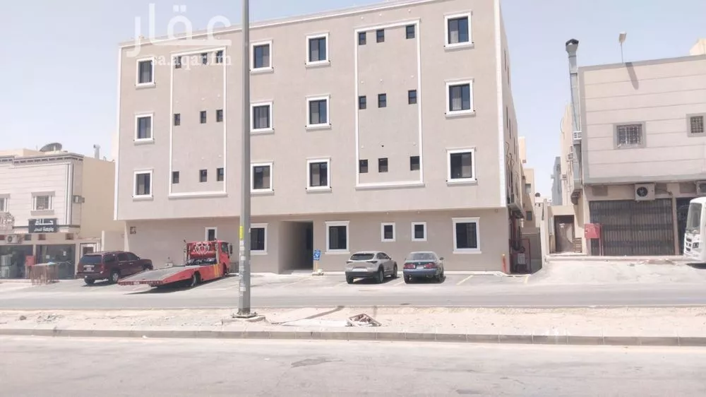 عمارة للبيع في شارع السحاب, حي الدار البيضاء, مدينة الرياض, منطقة الرياض 1 صورة