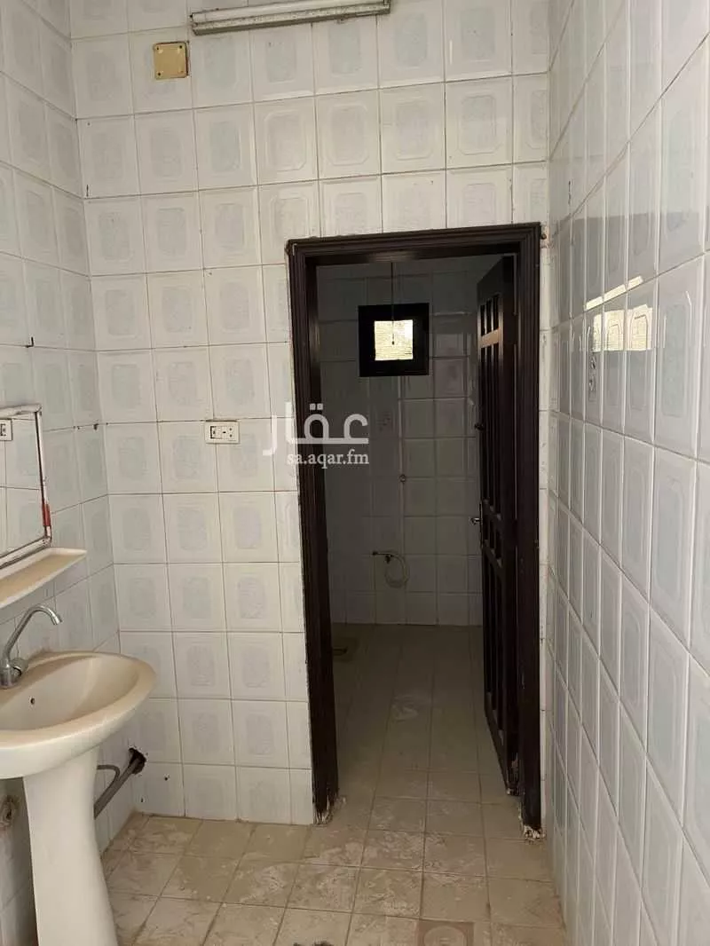 عمارة للإيجار في شارع شارع البخاري, حي الحرازات, مدينة جدة, منطقة مكة المكرمة 1 صورة