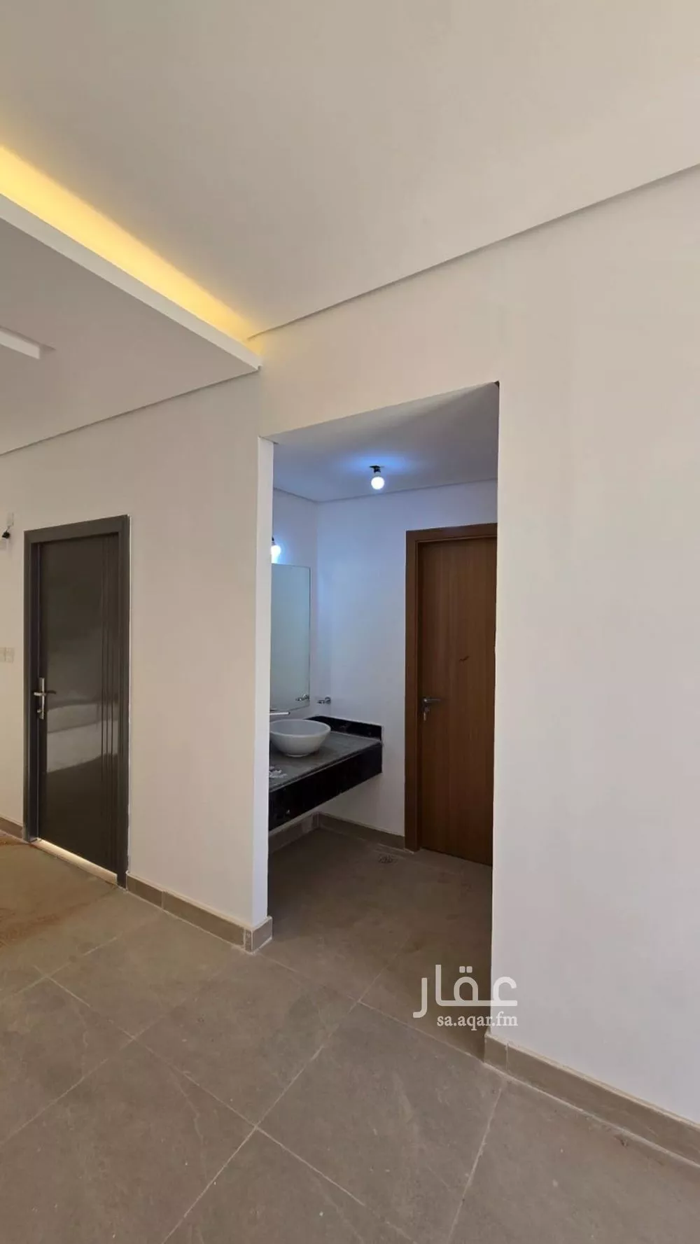 فيلا للإيجار في شارع حجر بن حنظلة, حي مطار الملك خالد الدولي, مدينة الرياض, منطقة الرياض 1 صورة