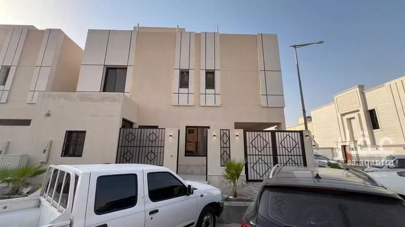 فيلا للبيع في شارع دمياط, حي ظهرة لبن, مدينة الرياض, منطقة الرياض 1 صورة