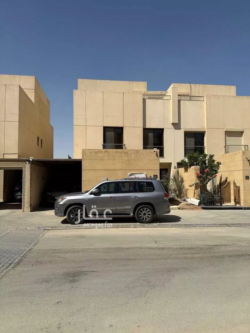 فيلا للبيع في شارع العاصمة 51, حي العاصمة, مدينة الدرعية, منطقة الرياض 1 صورة