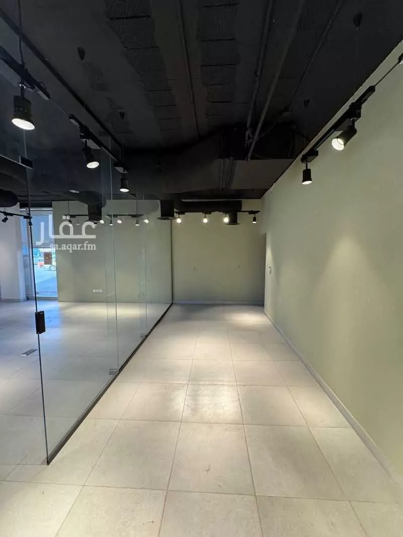 مكتب تجاري للإيجار في شارع الثريا, حي النخيل, مدينة الرياض, منطقة الرياض 1 صورة