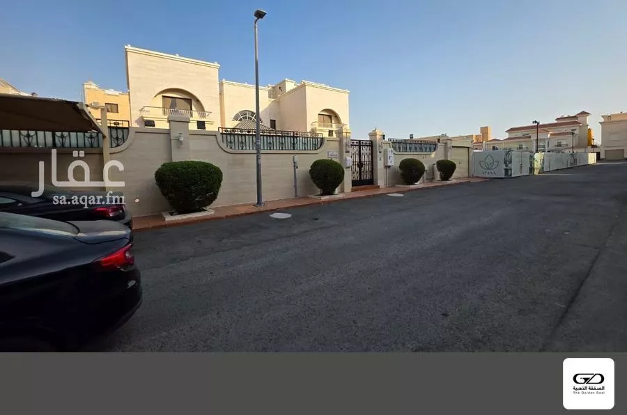 فيلا للبيع في شارع عنمه بن الجهني, حي الزهراء, مدينة جدة, منطقة مكة المكرمة 1 صورة