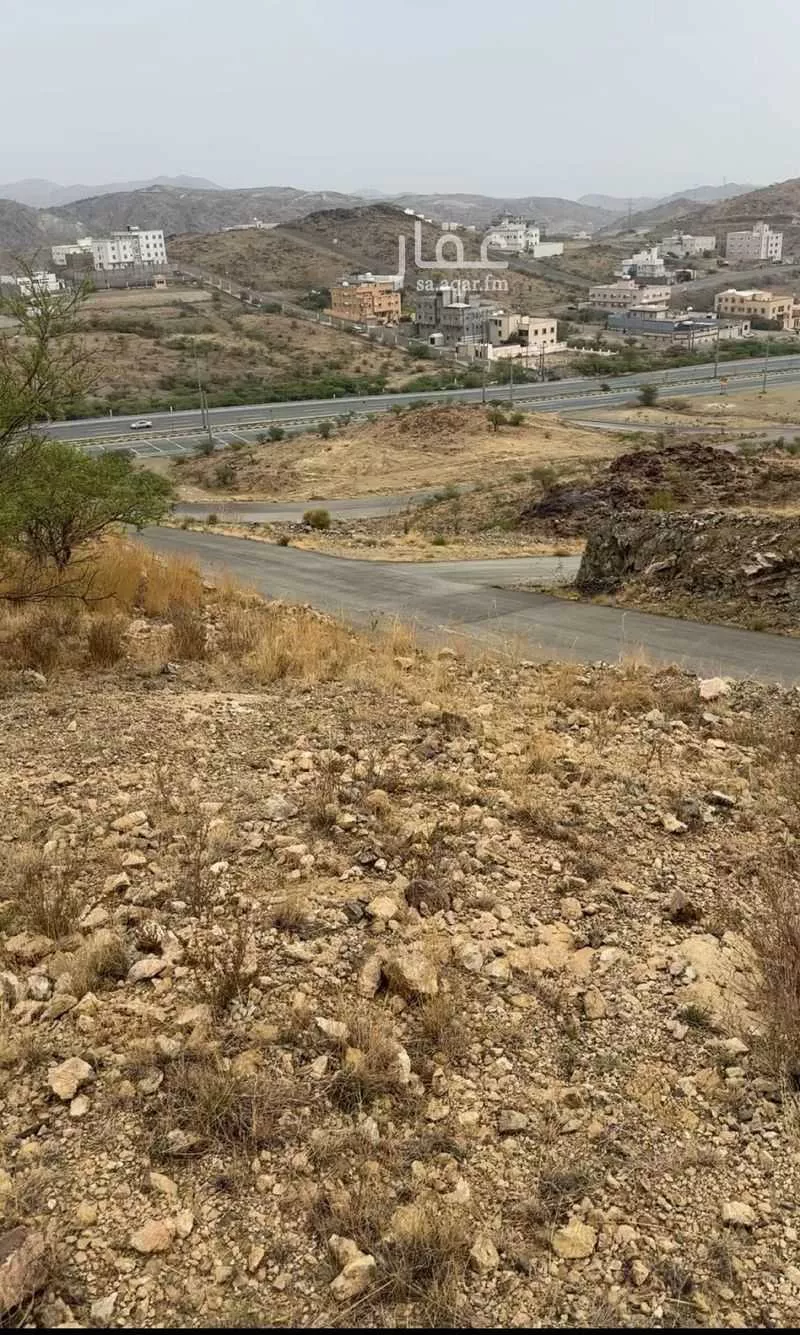 أرض للبيع في حي الشروق, مدينة الباحة, منطقة الباحة 1 صورة