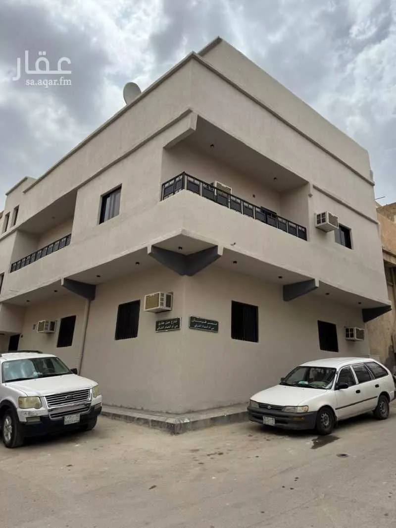 عمارة للبيع في شارع جبل طارق, حي أم الحمام الشرقي, مدينة الرياض, منطقة الرياض 1 صورة