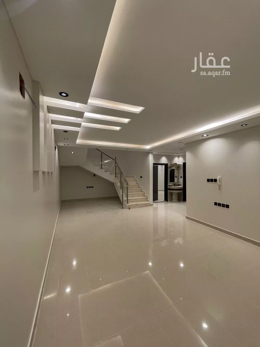 فيلا للبيع في شارع رقم 93, حي ظهرة لبن, مدينة الرياض, منطقة الرياض 1 صورة