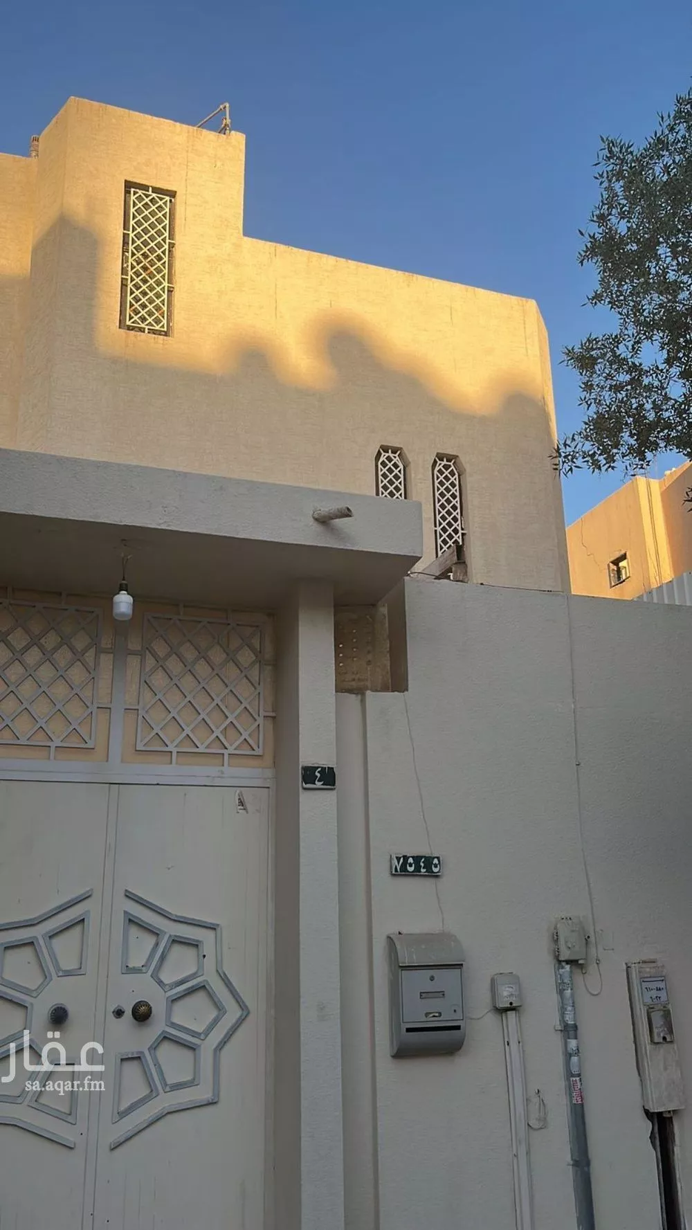 فيلا للبيع في شارع ابن الخصيب الدمشقي, حي العريجاء الأوسط, مدينة الرياض, منطقة الرياض 1 صورة