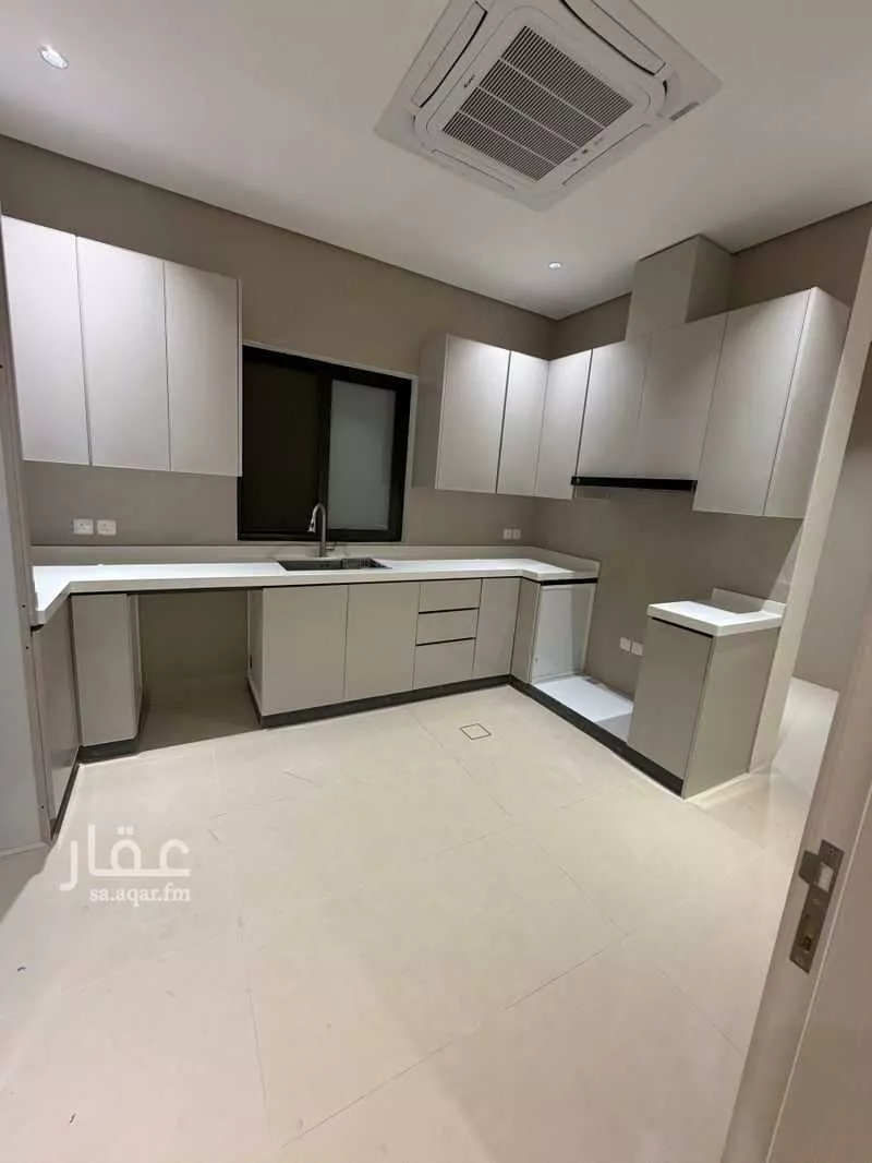 دور للإيجار في شارع رقم 468, حي الملقا, مدينة الرياض, منطقة الرياض 1 صورة