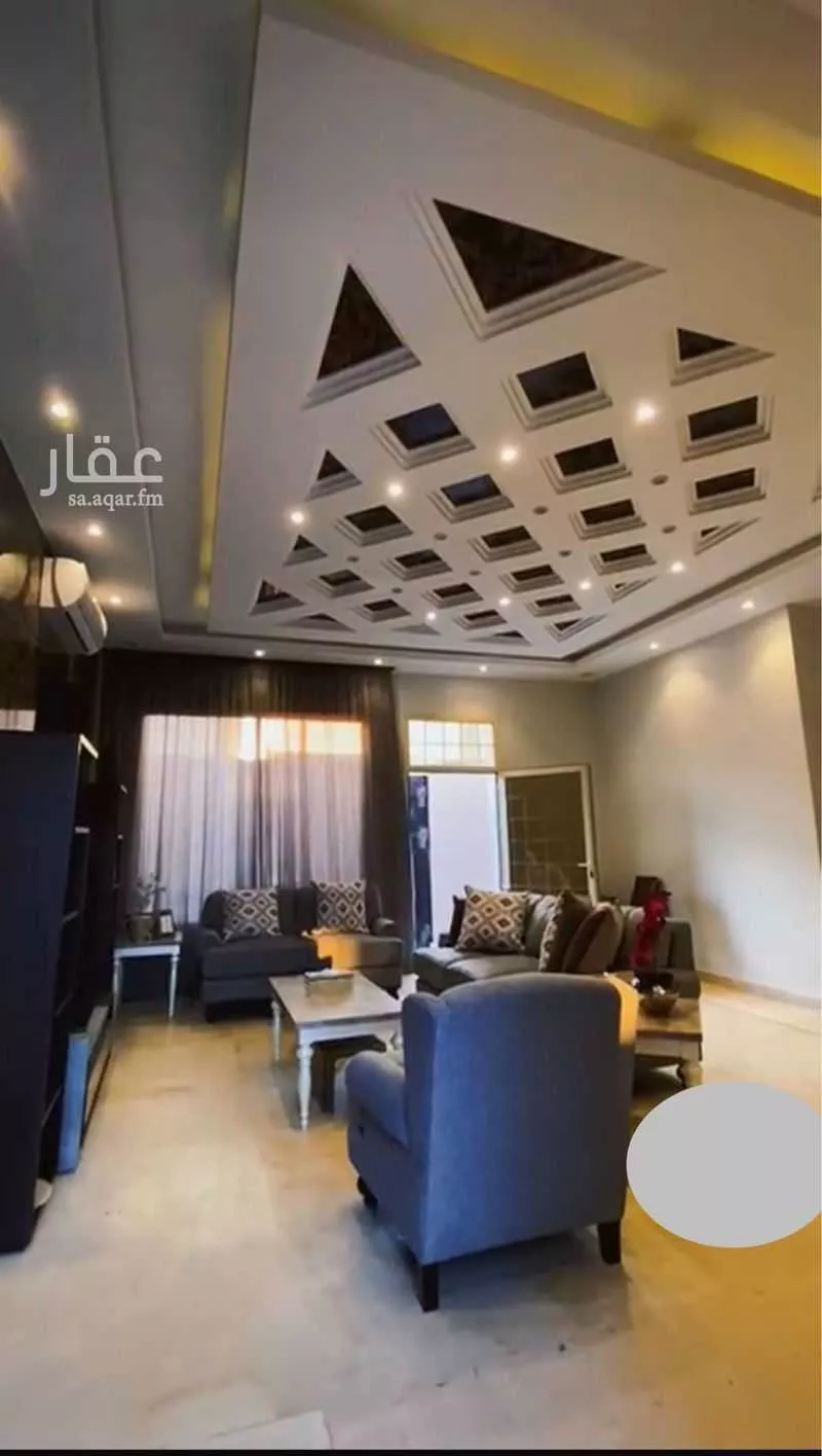 فيلا للبيع في شارع رقم 331, حي الملقا, مدينة الرياض, منطقة الرياض 1 صورة