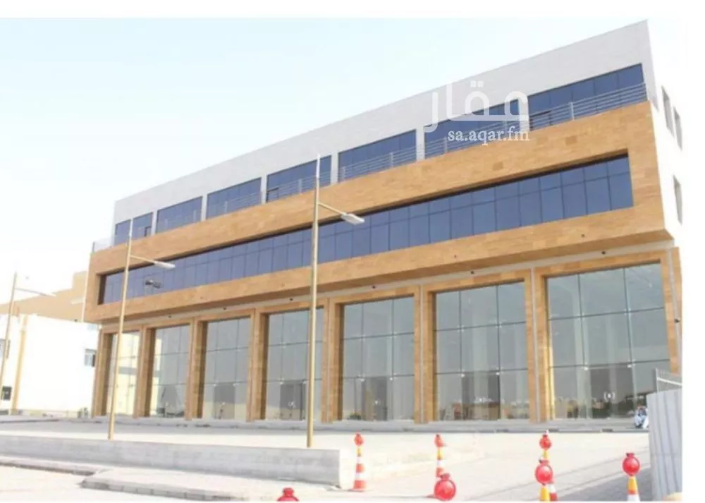 محل للإيجار في شارع الثمامه, حي الربيع, مدينة الرياض, منطقة الرياض 1 صورة