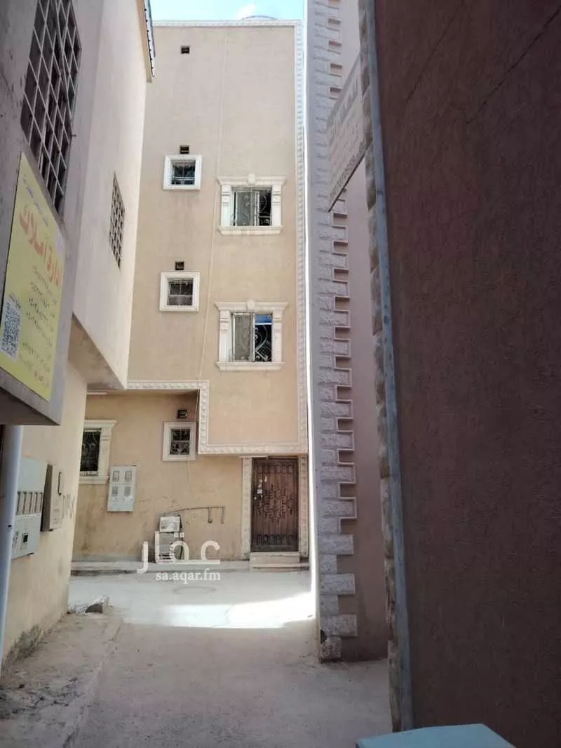 عمارة للبيع في شارع حجلا, حي ثليم, مدينة الرياض, منطقة الرياض 1 صورة