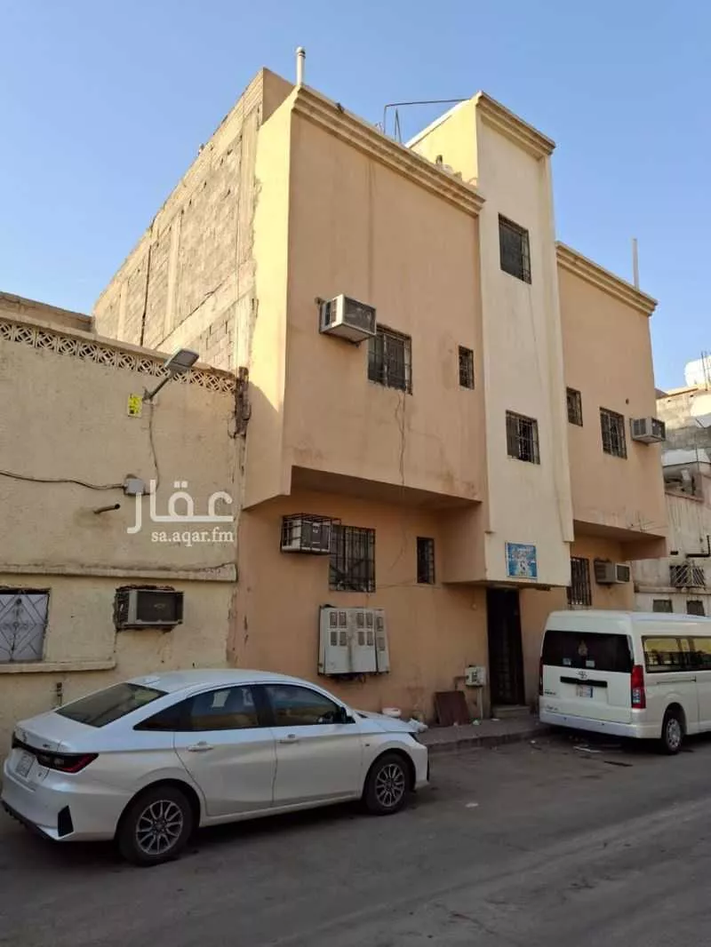 عمارة للبيع في شارع الاخضر بن علي, حي منفوحة, مدينة الرياض, منطقة الرياض 1 صورة