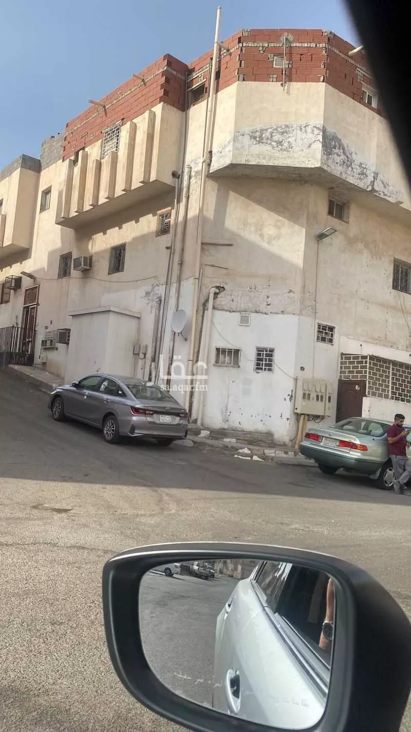 عمارة للبيع في شارع عمر بن ظفر, حي العنابس, مدينة المدينه المنوره, منطقة المدينة المنورة 1 صورة