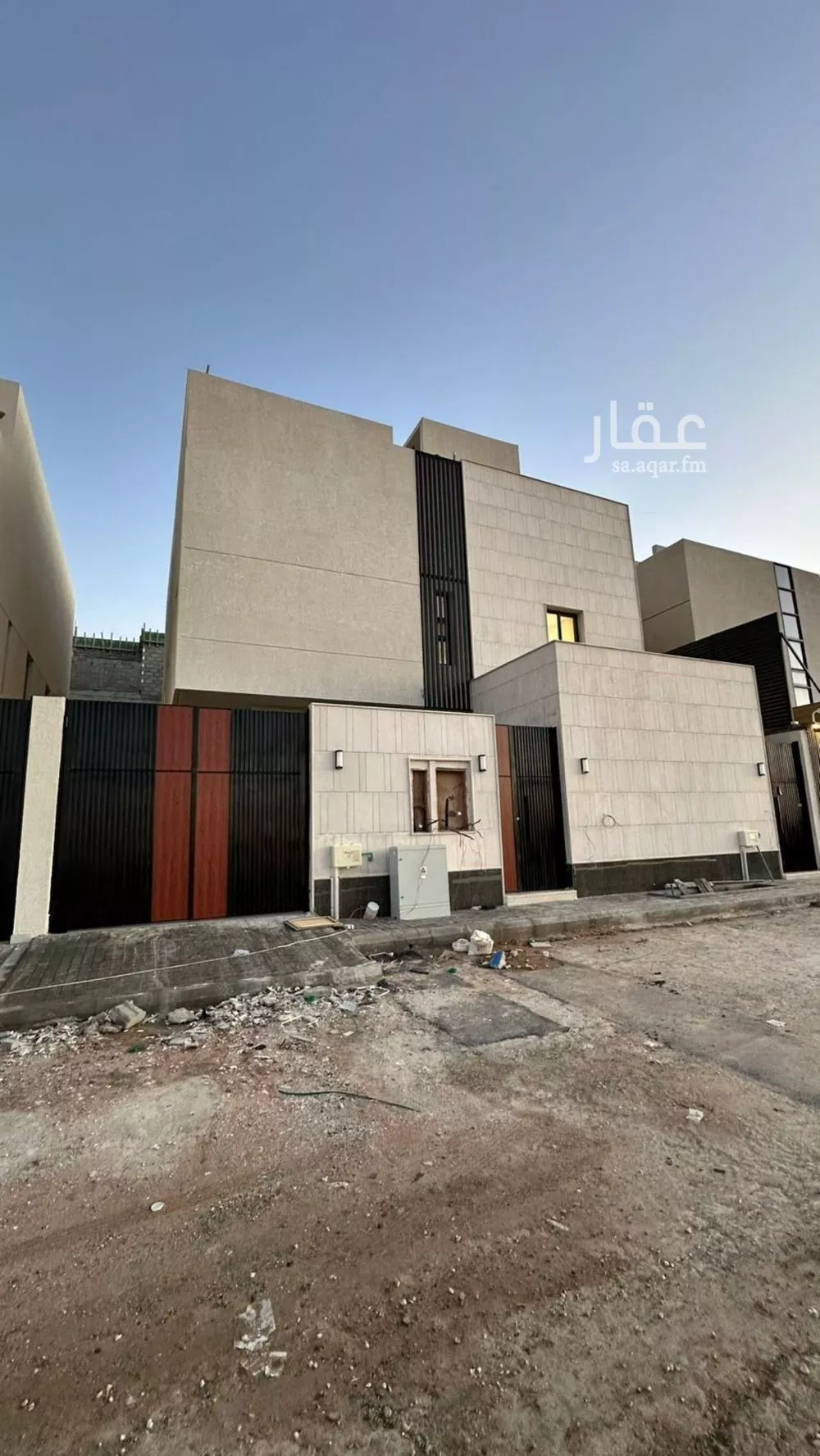 فيلا للبيع في شارع الطارق, حي الرمال, مدينة الرياض, منطقة الرياض 1 صورة