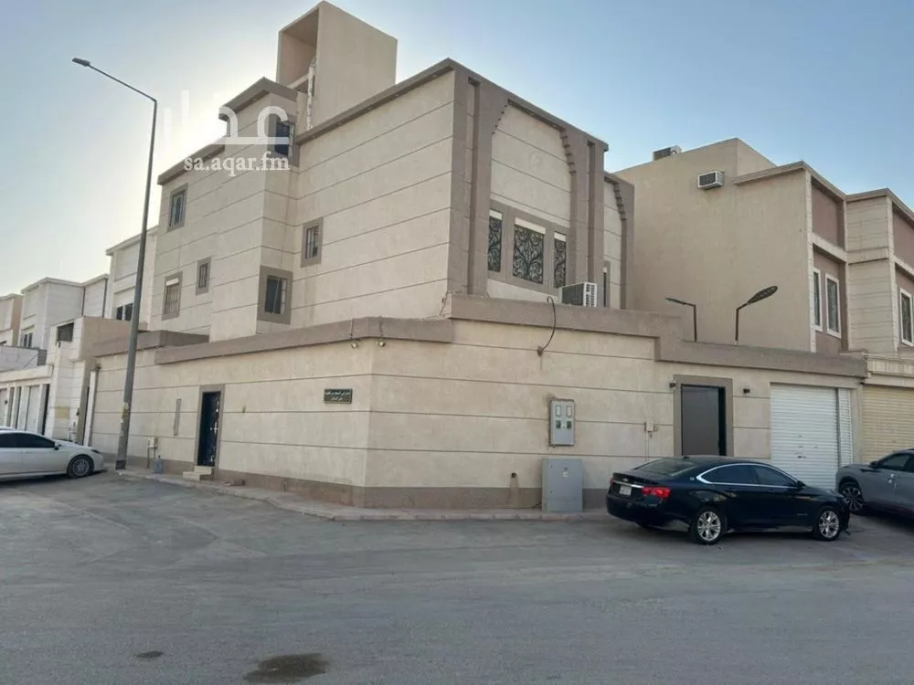 فيلا للبيع في شارع محمد بن محمد النويري, حي الرمال, مدينة الرياض, منطقة الرياض 1 صورة