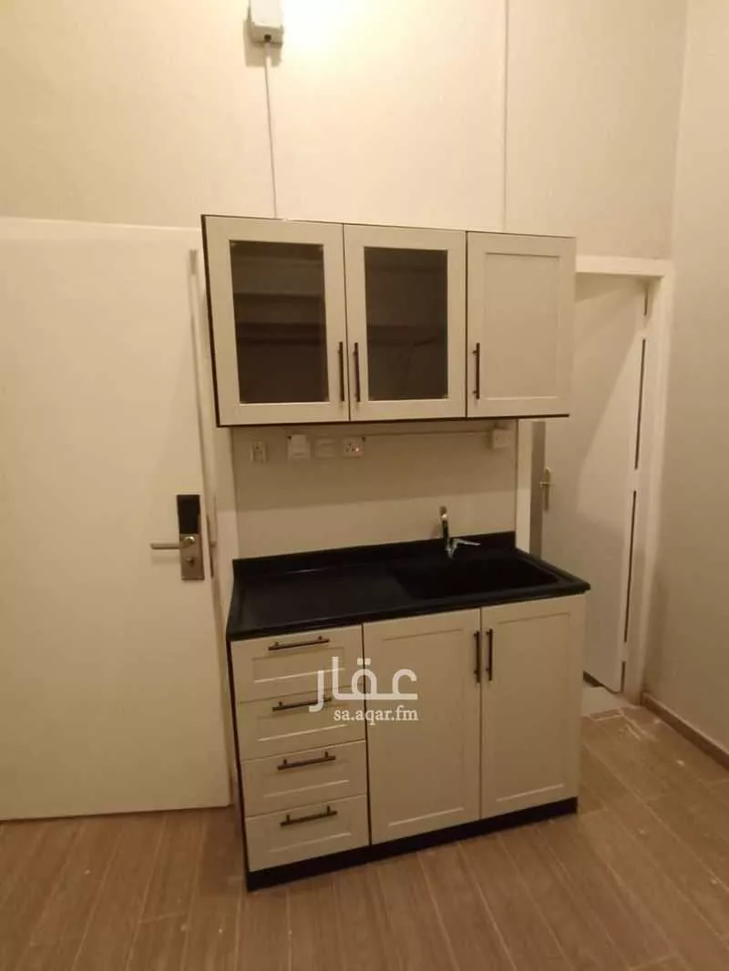 غرفة للإيجار في شارع محمد رشيد رضا, حي الدار البيضاء, مدينة الرياض, منطقة الرياض 1 صورة