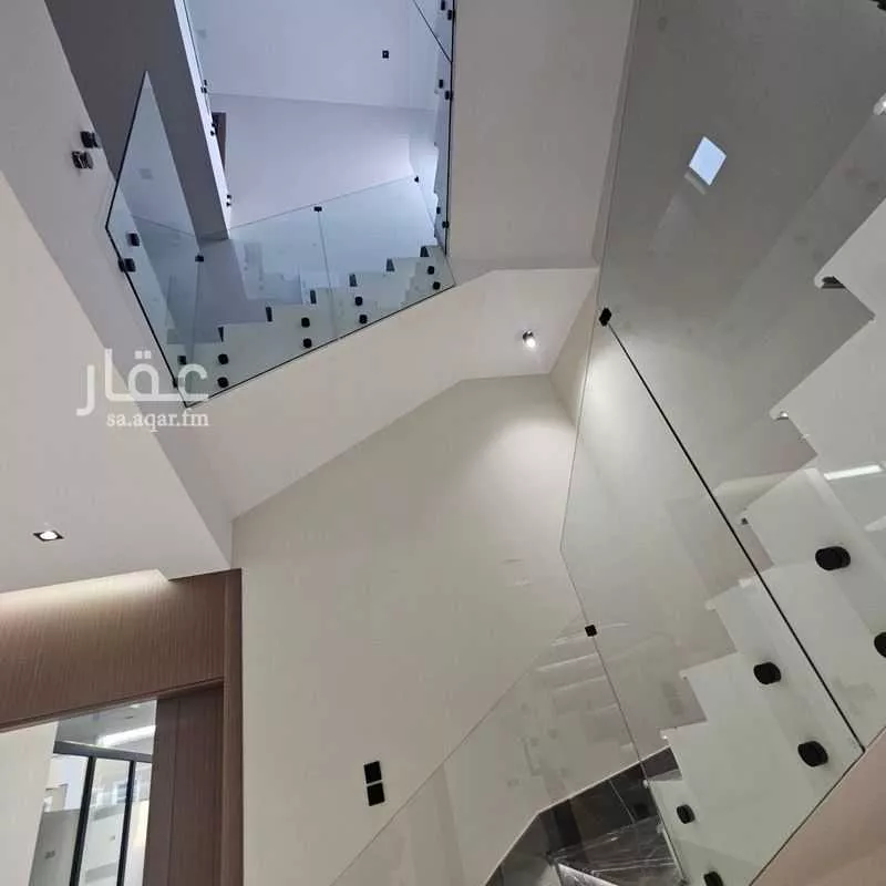 فيلا للبيع في حي التحلية, مدينة الخبر, المنطقة الشرقية 1 صورة