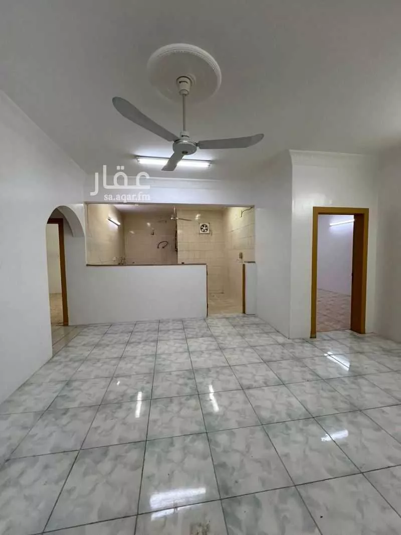 شقة للإيجار في حي الوسطى ، عنيزة ، عنيزة 1 صورة