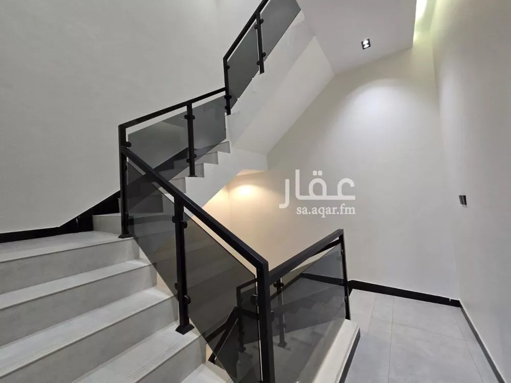 دور للبيع في شارع رقم 208, حي الجنادرية, مدينة الرياض, منطقة الرياض 1 صورة