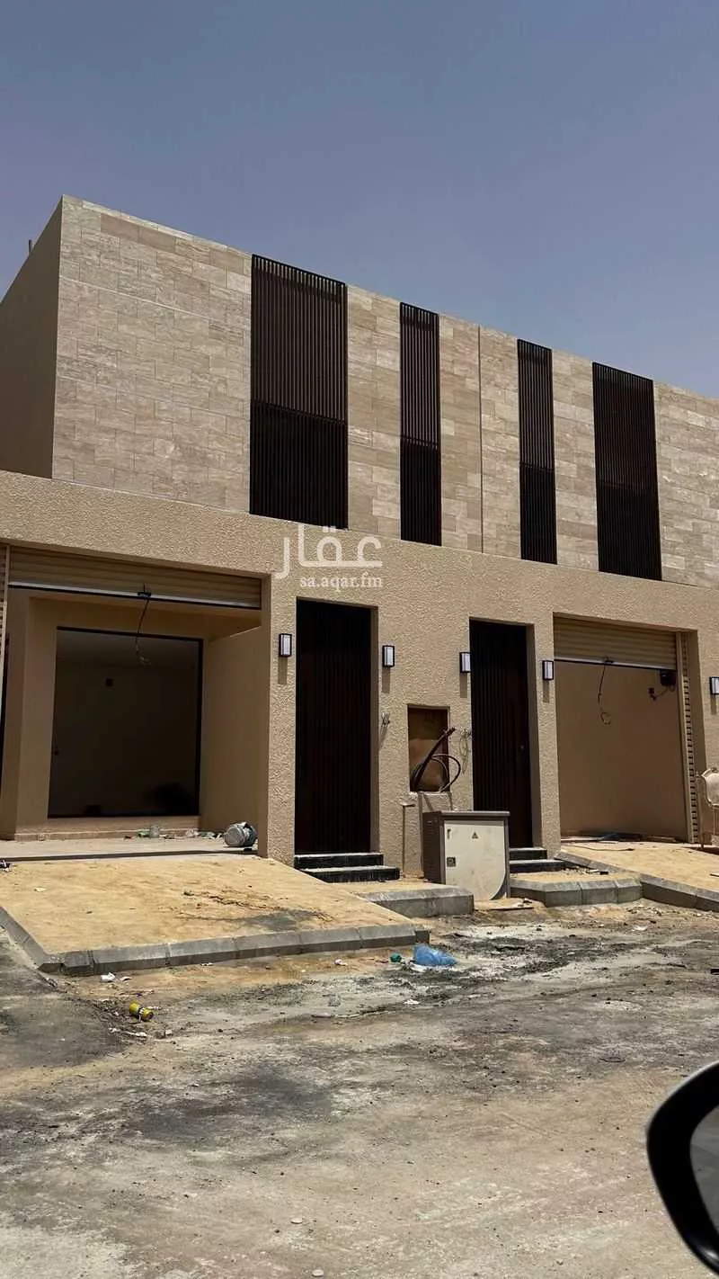 دور للبيع في شارع الحارث بن عبدالرحمن, حي عكاظ, مدينة الرياض, منطقة الرياض 1 صورة