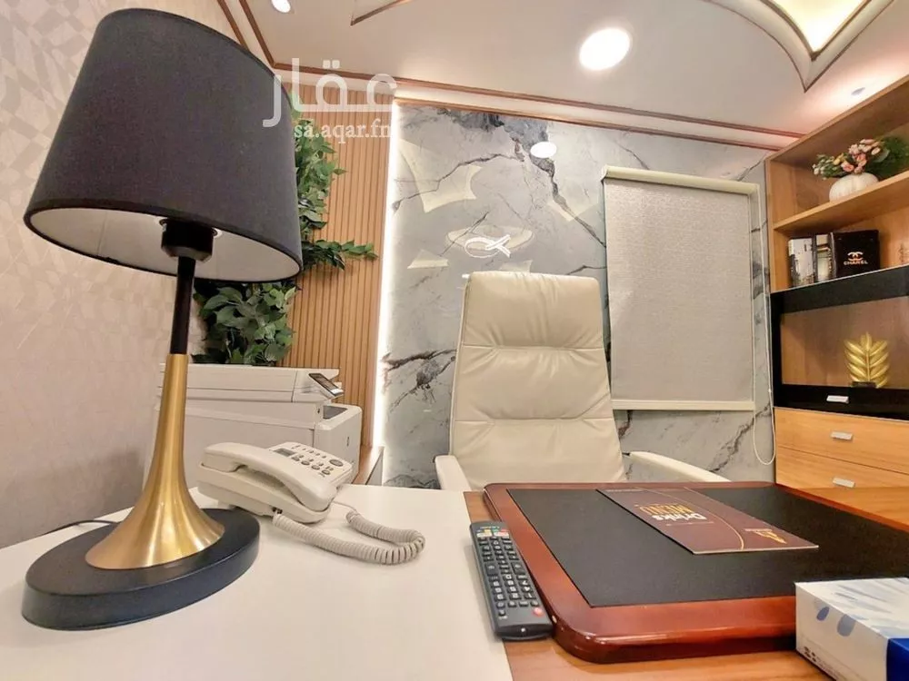 مكتب تجاري للإيجار في شارع التخصصي الفرعي, حي المحمدية, مدينة الرياض, منطقة الرياض 1 صورة