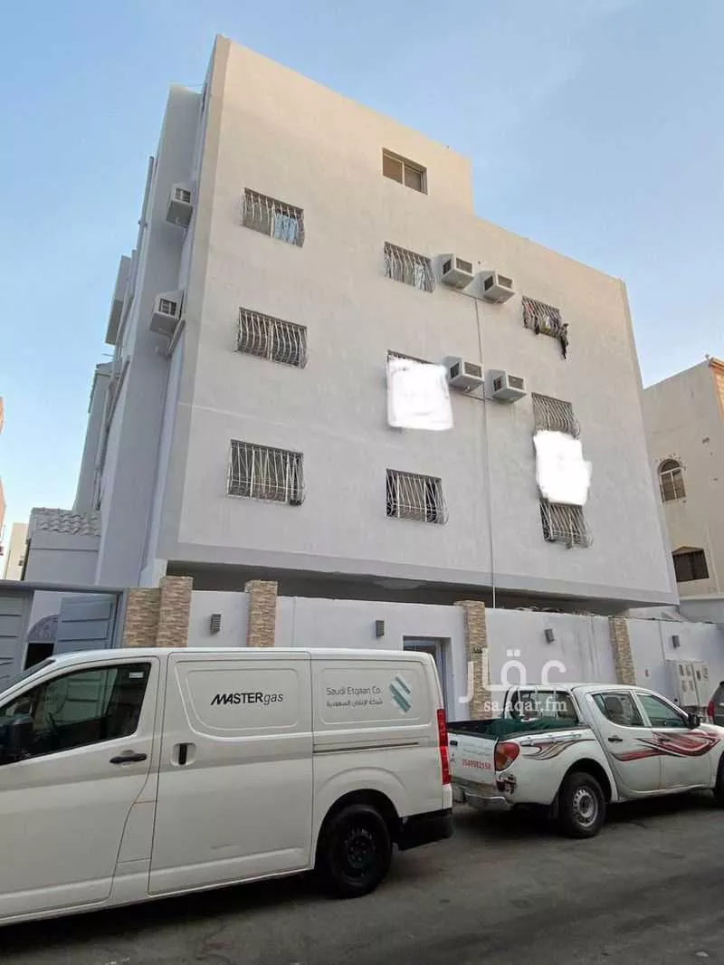 عمارة للبيع في شارع طلحه ابو عقيل, حي البوادي, مدينة جدة, منطقة مكة المكرمة 1 صورة