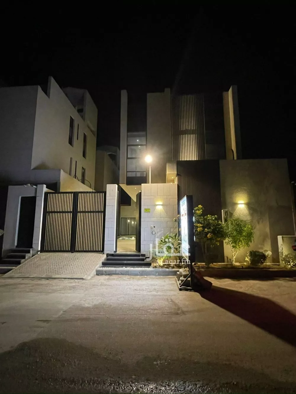 فيلا للبيع في شارع ثعلبه بن سعد الخزرجي, حي العارض, مدينة الرياض, منطقة الرياض 1 صورة