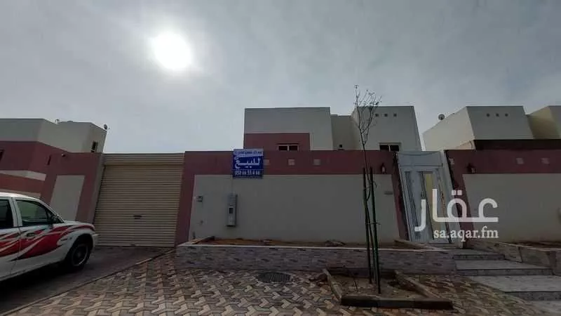 فيلا للبيع في شارع قلعة الحزم, حي المجد, مدينة حائل, منطقة حائل 1 صورة