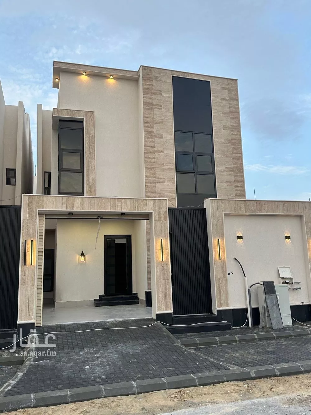 فيلا للبيع في شارع الغروب, حي الشروق, مدينة الدمام, المنطقة الشرقية 1 صورة