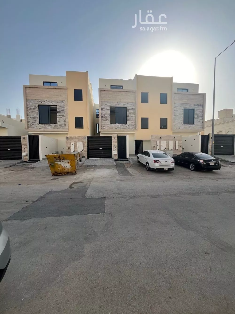دور للبيع في شارع عبدالله الموفق, حي الخليج, مدينة الرياض, منطقة الرياض 1 صورة
