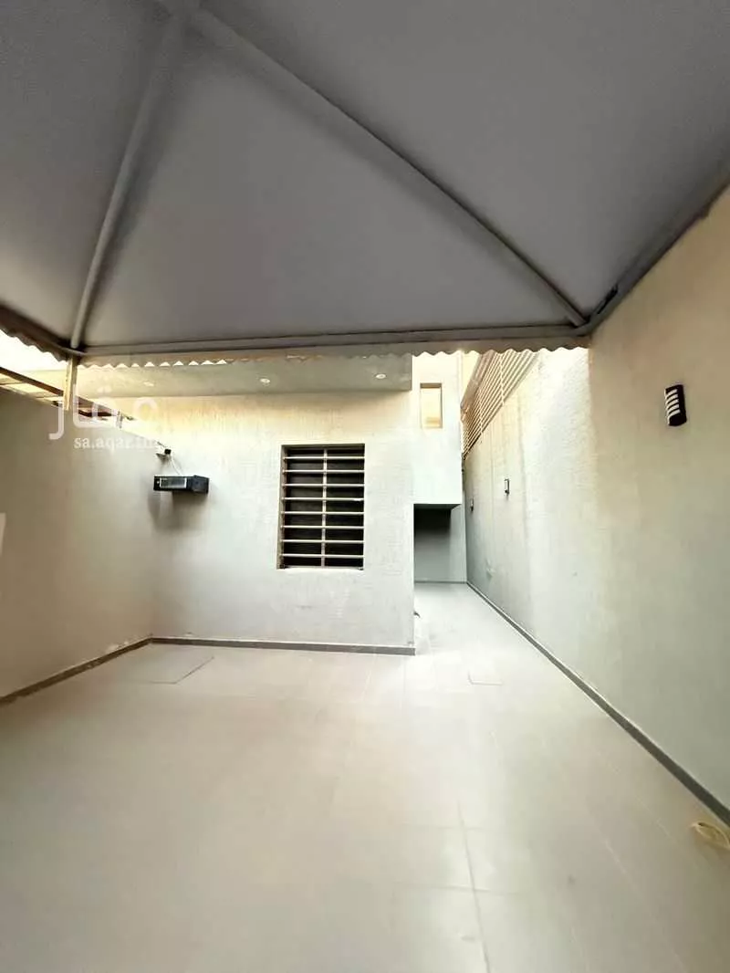 دور للإيجار في شارع رقم 407, حي الملقا, مدينة الرياض, منطقة الرياض 1 صورة