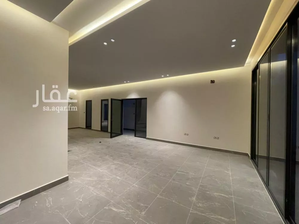 فيلا للبيع في شارع محمد بن علي الكيلاني, حي العارض, مدينة الرياض, منطقة الرياض 1 صورة