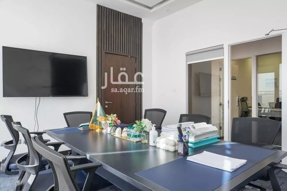مكتب تجاري للإيجار في شارع موسى بن نصير, حي السليمانية, مدينة الرياض, منطقة الرياض 1 صورة