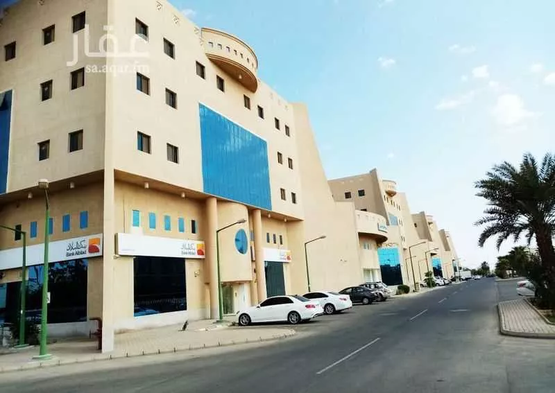 مكتب تجاري للإيجار في شارع سلمان الفارسي, حي خالد, مدينة ينبع, منطقة المدينة المنورة 1 صورة