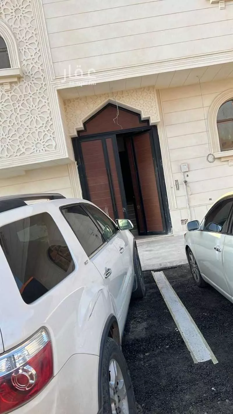 عمارة للبيع في شارع داود ابن عبدالجبار, حي نبلاء, مدينة المدينه المنوره, منطقة المدينة المنورة 1 صورة