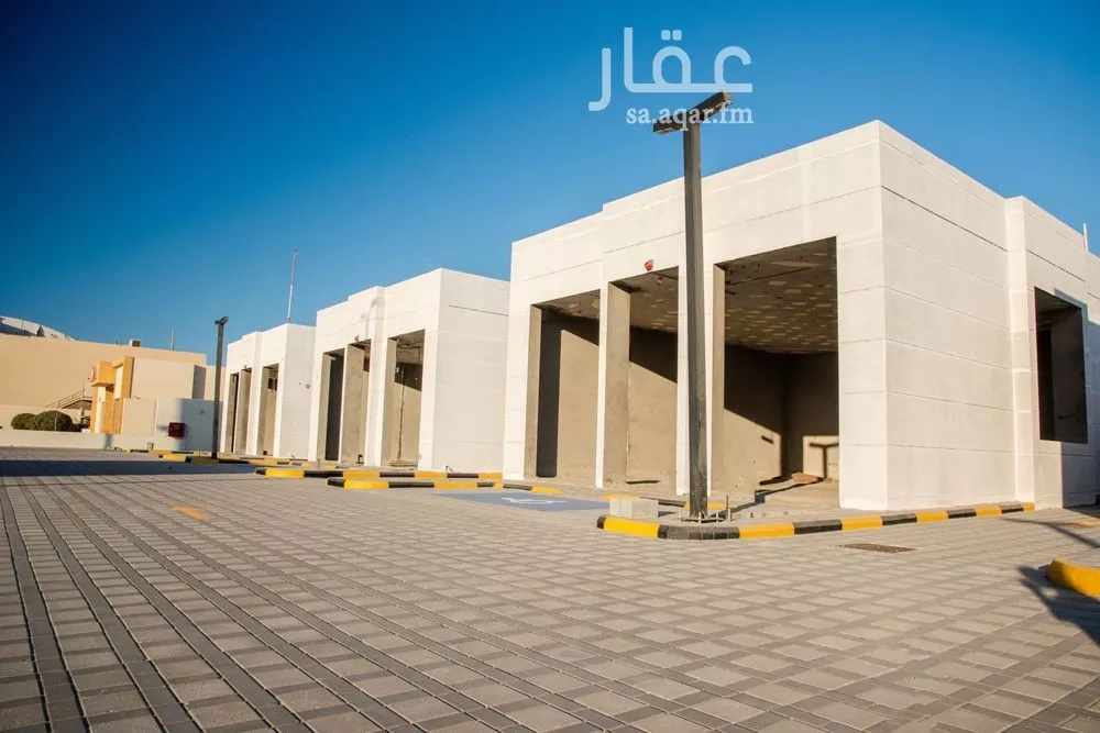 محل للإيجار في شارع الملك فيصل بن عبدالعزيز الفرعي, حي المرقاب, مدينة الجبيل, المنطقة الشرقية 1 صورة