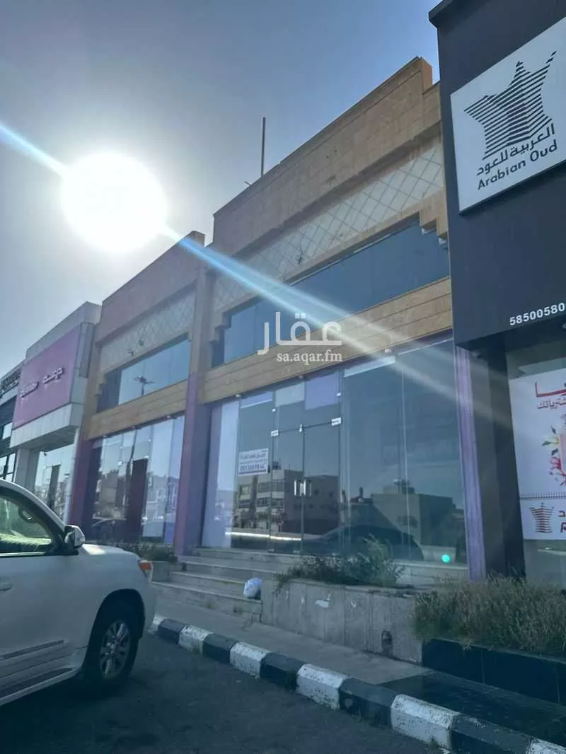محل للإيجار في شارع طريق الملك عبدالعزيز, حي ذرة, مدينة ابها, منطقة عسير 1 صورة