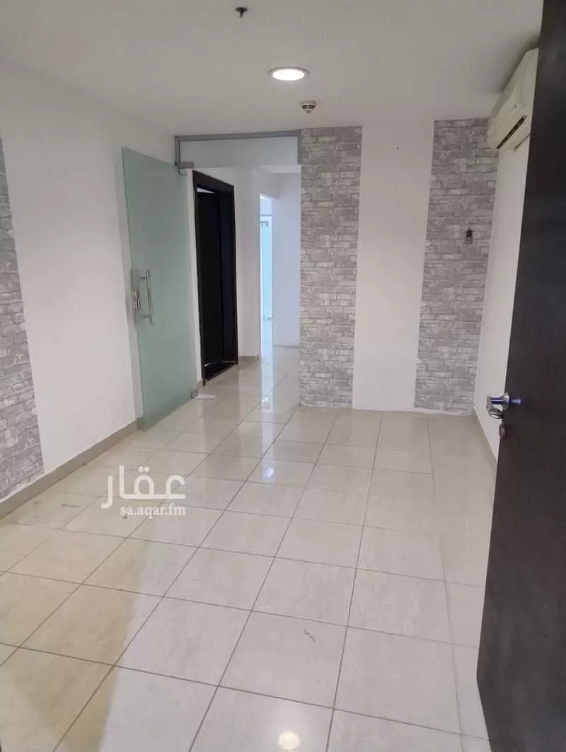 عمارة للإيجار في شارع طريق الامير محمد بن عبدالرحمن, حي المنصورة, مدينة الرياض, منطقة الرياض 1 صورة