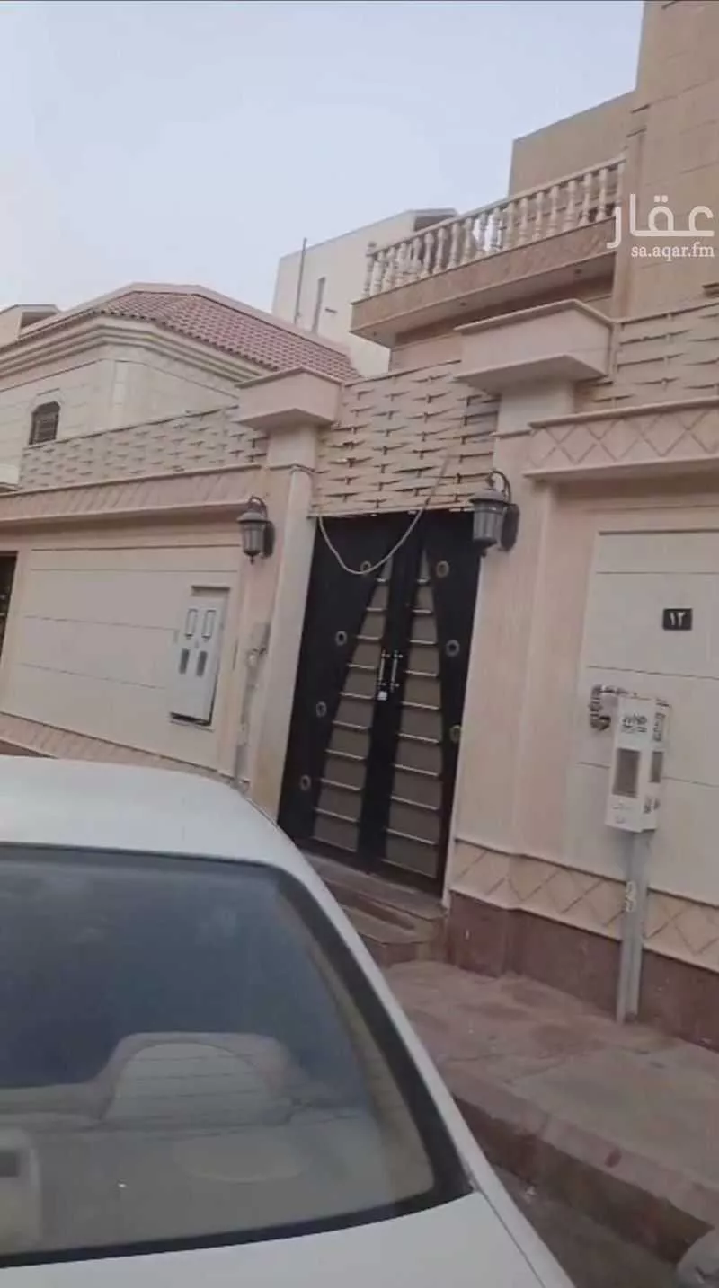 فيلا للبيع في شارع العطف, حي إشبيلية, مدينة الرياض, منطقة الرياض 1 صورة