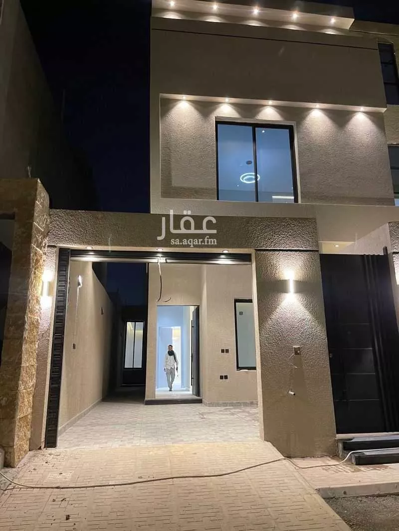 دور للبيع في شارع طريق خريص, حي الجنادرية, مدينة الرياض, منطقة الرياض 1 صورة